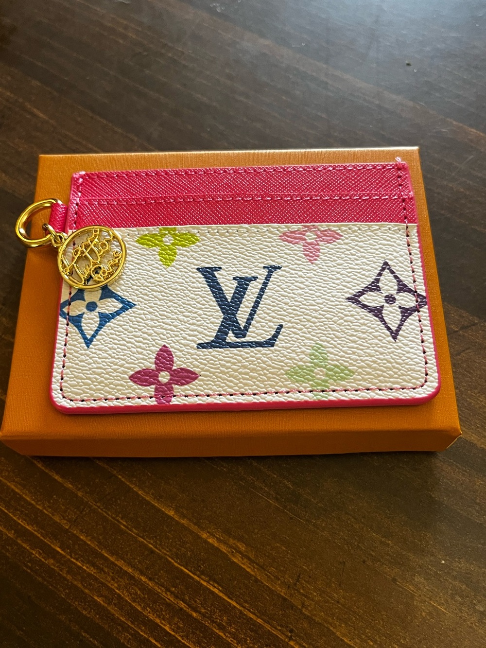 💕Louis. Vuitton. Vibrant Mulit Color Pink Monogram Charm Letter Logo Card Holder